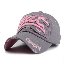 Load image into Gallery viewer, Bat Gaphy Cap